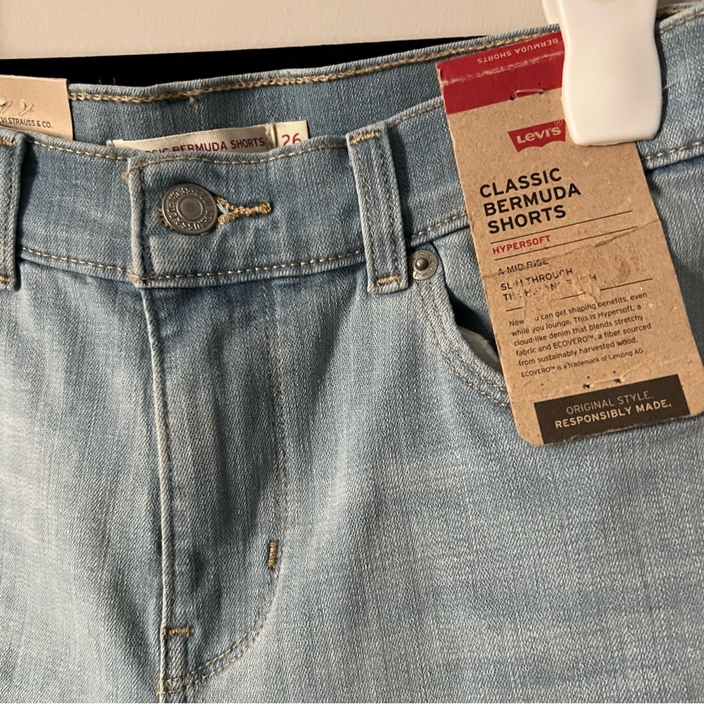 Levi’s Classic Bermuda Shorts in Slate Away - Picture 5 of 10